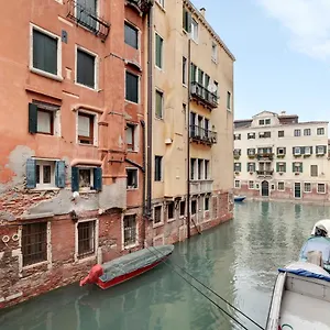 דירה Cannaregio Canal View - Marco Polo By Wonderful Italy, ונציה