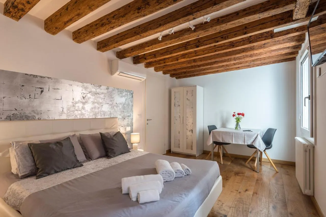 Tre Elementi, Guest House Close The Grand Canal Velence